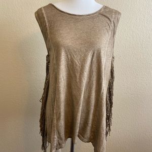 Umgee Fringe Asymmetrical Hem Sleeveless Top Large